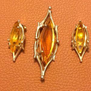 Whiting & Davis Company Brooch and Matching Clip On Earrings.